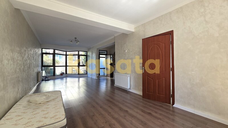 Vila Sisesti, Baneasa, 6 camere, curte, oportunitate